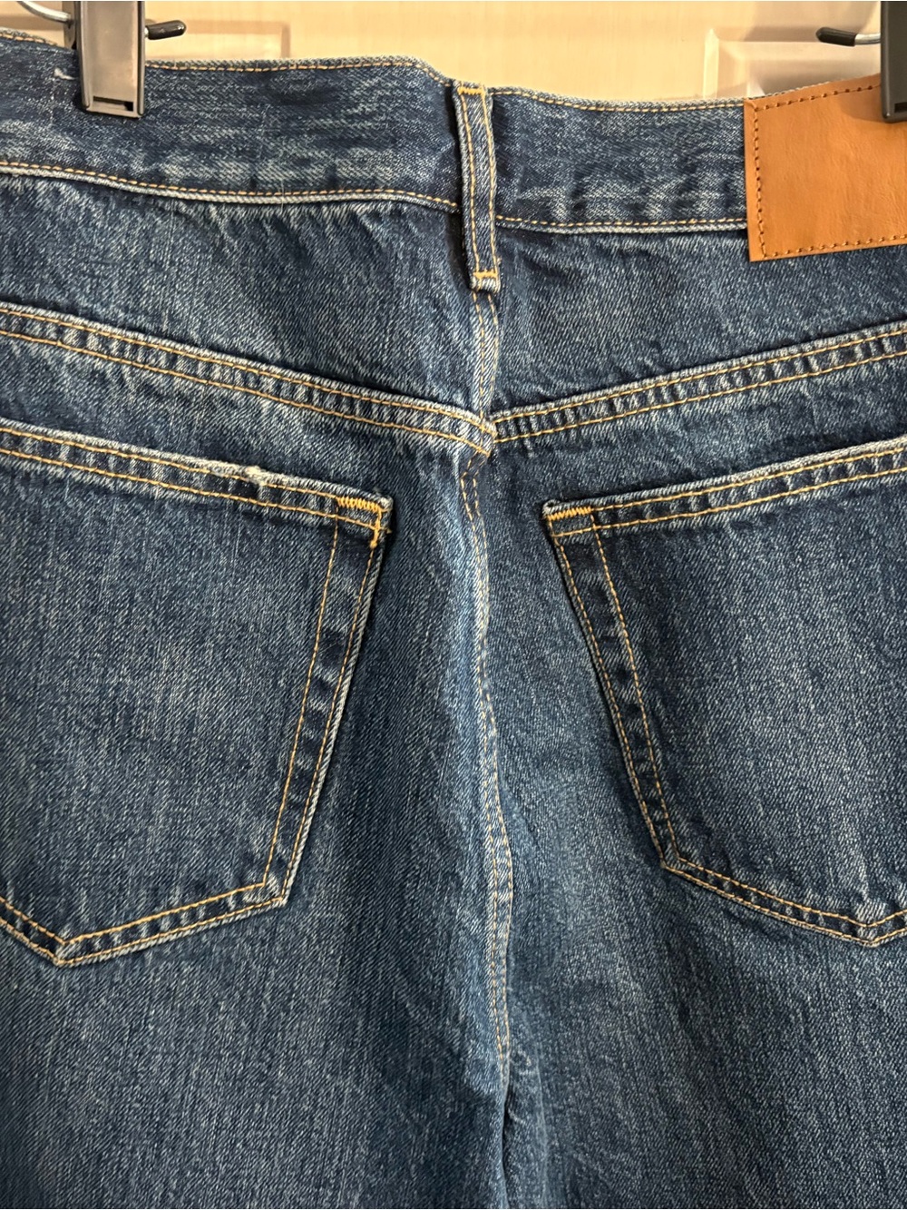 Zara Women’s size 2 NWT Denim Barrel jeans midrise asymmetrical button-fly - Picture 5 of 8